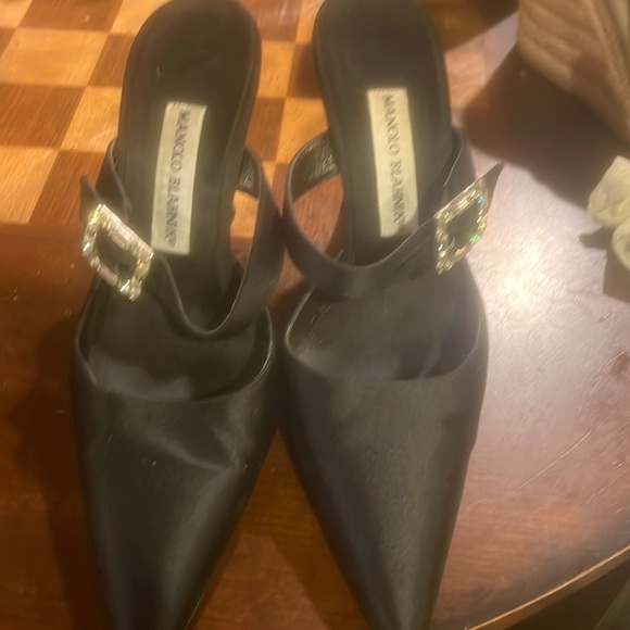 Authentic Manolo Blahnik Size 8 Black Satin Side Crystal Buckle Pump